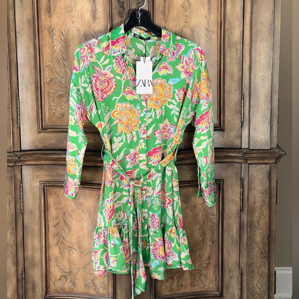 Zara NWT Green Floral Satin Mini Shirt Dress Sz S Ruffle Hem Belt